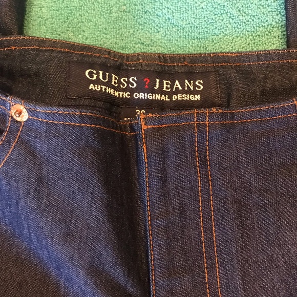 Guess Dark Wash Low-Rise Flare Jeans size 30 - Picture 6 of 7